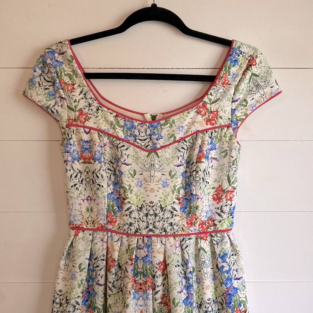 MADE | Spring Floral Dress - Picture 3 of 8